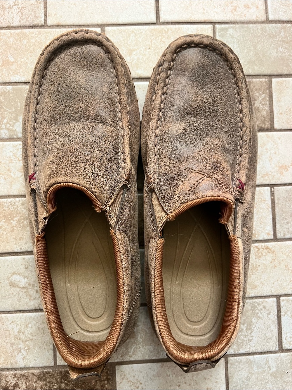 Twisted X Women’s Style Slip-On Loafers in Distressed Brown